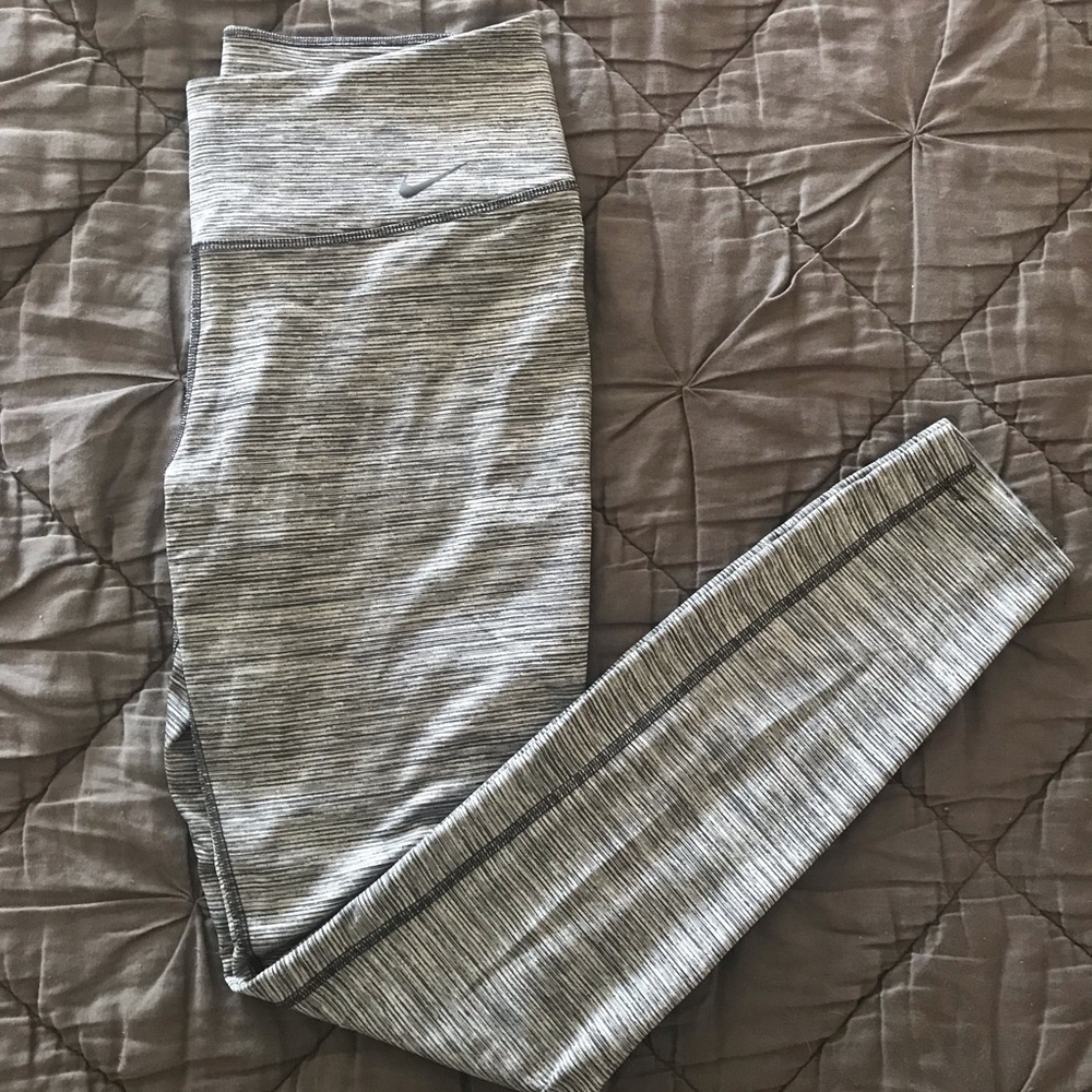 Nike leggings